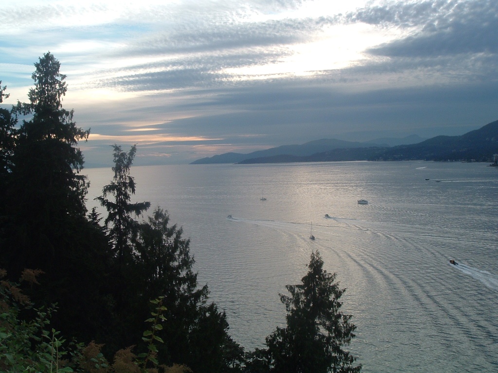 View from Prospect Point,
Stanley Park, Vancouver.