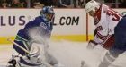 Luongo, Canucks shut down Coyotes