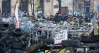 Ukraine repeals anti-protest laws; prime minister resigns
