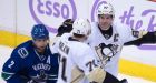 Canucks' late flurry not enough against Penguins